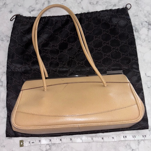 Authentic Gucci Cream Snakeskin Shoulder Bag - Picture 4 of 7